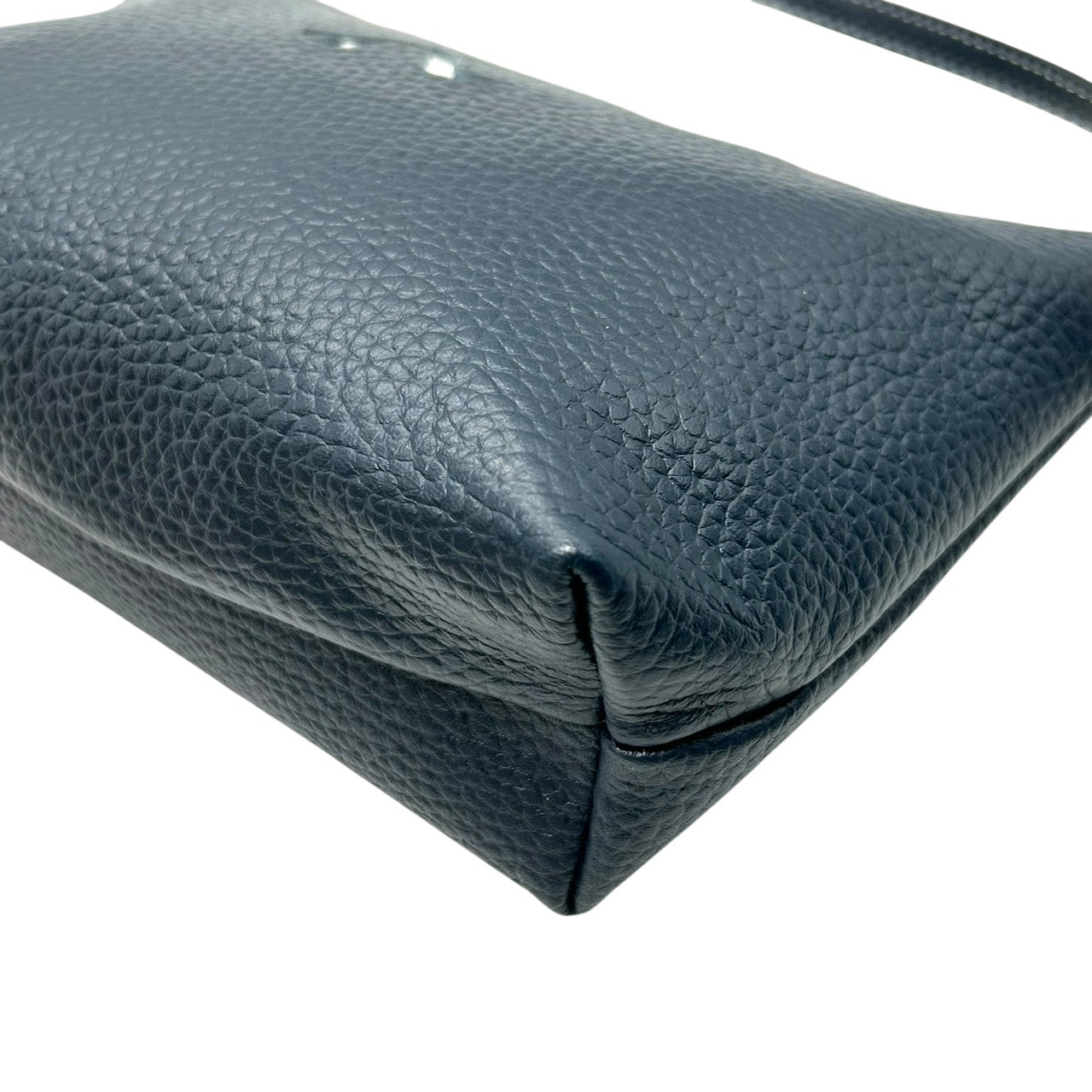 未使用級 キタムラ Kitamura レザー ショルダーバッグ ワンショルダー 黒 ブラック シルバー金具 Kロゴ S6