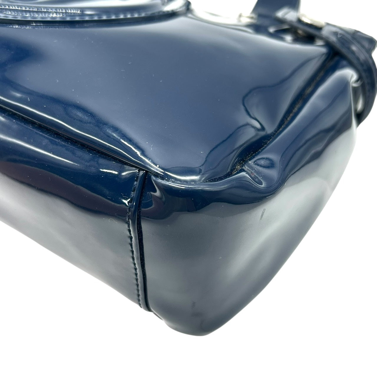 アルマーニジーンズ ARMANI JEANS エナメル トートバッグ ハンドバッグ 紺 ネイビー ロゴ型押し シルバー金具 S55