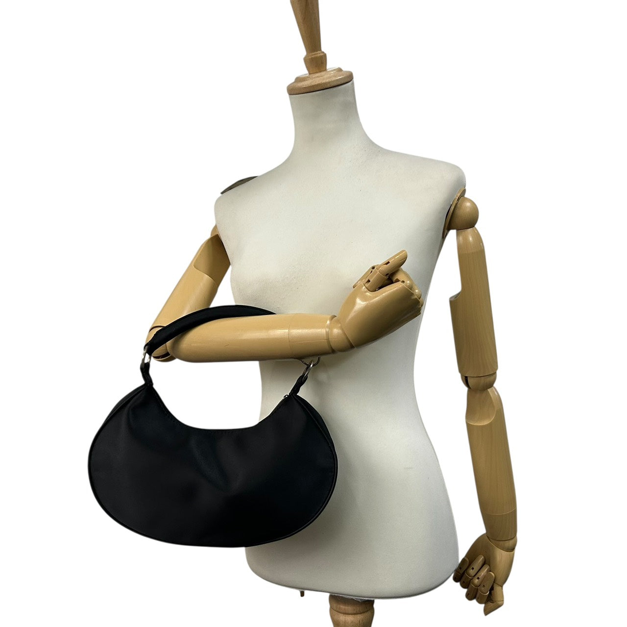 新品同様 ジョルジオアルマーニ GIORGIO ARMANI ホーボーバッグ ナイロン ワンショルダー ハンドバッグ 黒 ブラック シルバー金具 S55