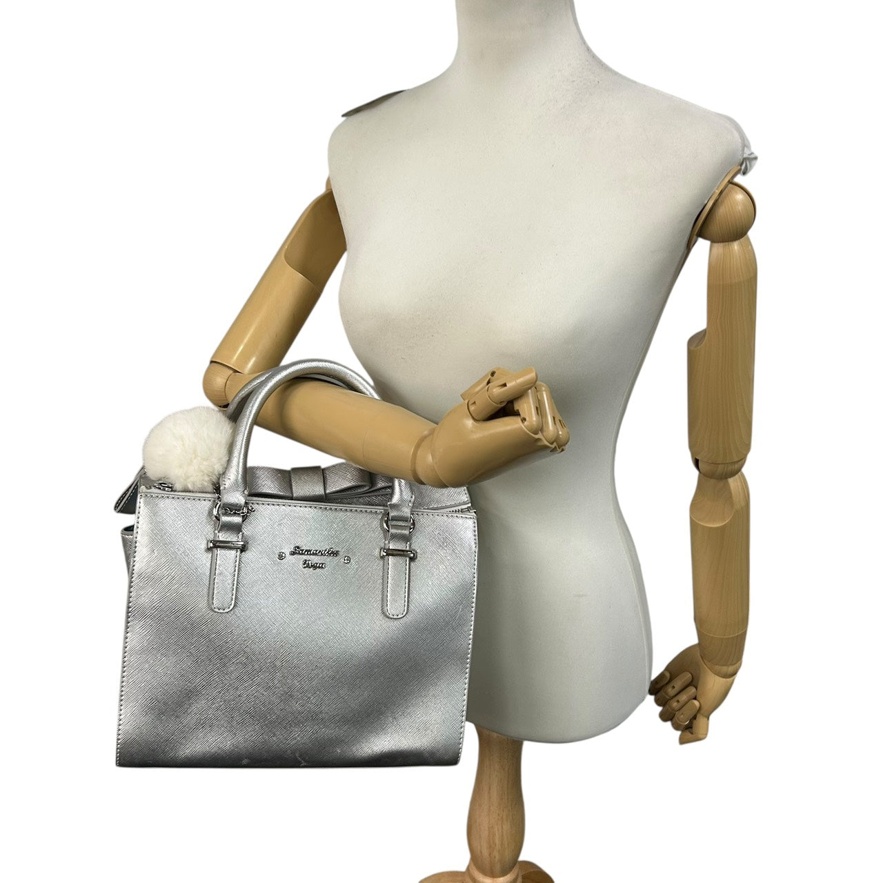 サマンサベガ Samantha Vega 2WAYバッグ ハンドバッグ ショルダーバッグ シルバー ファーチャーム付き 上品 E5