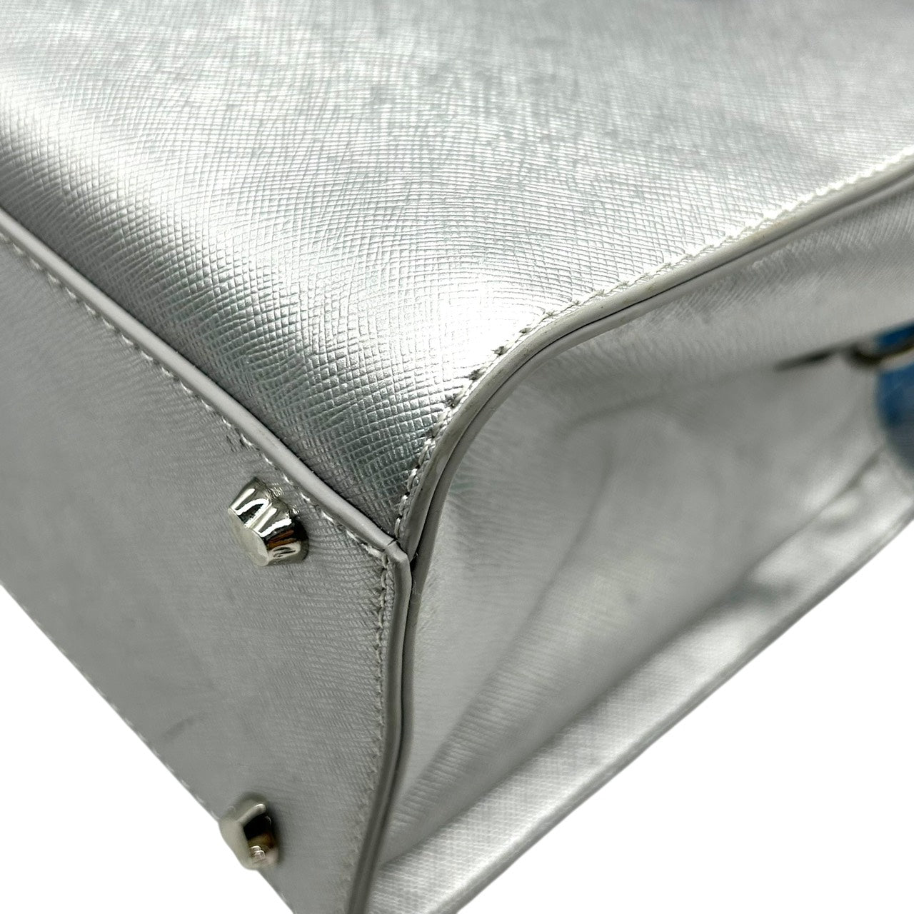 サマンサベガ Samantha Vega 2WAYバッグ ハンドバッグ ショルダーバッグ シルバー ファーチャーム付き 上品 E5