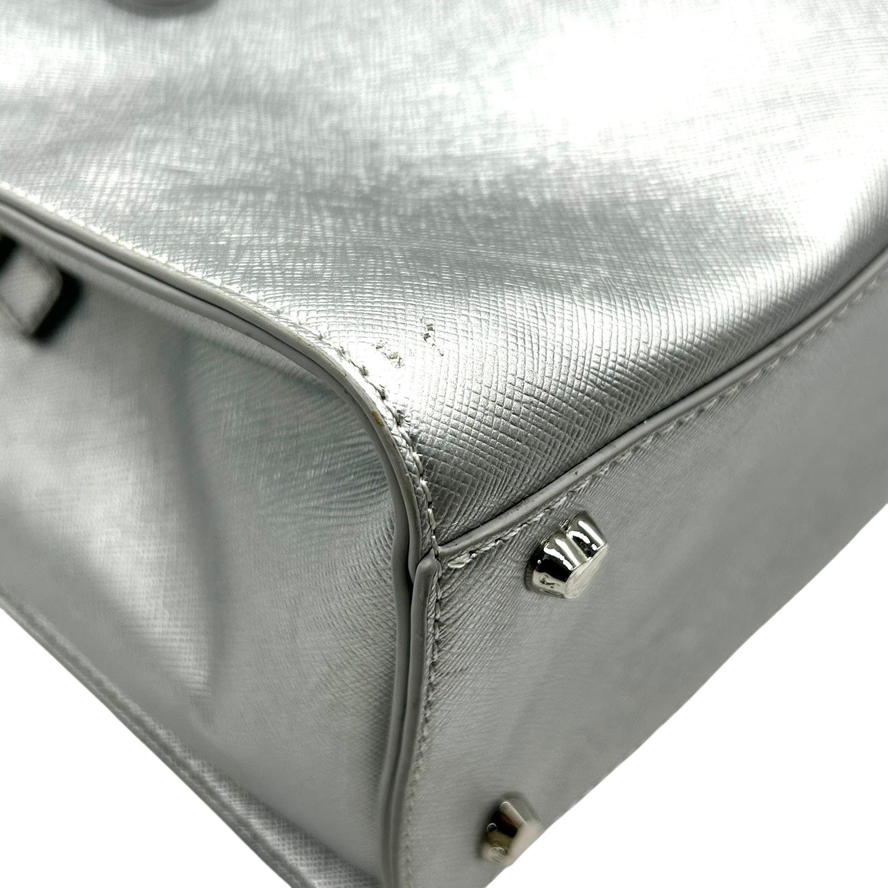 サマンサベガ Samantha Vega 2WAYバッグ ハンドバッグ ショルダーバッグ シルバー ファーチャーム付き 上品 E5