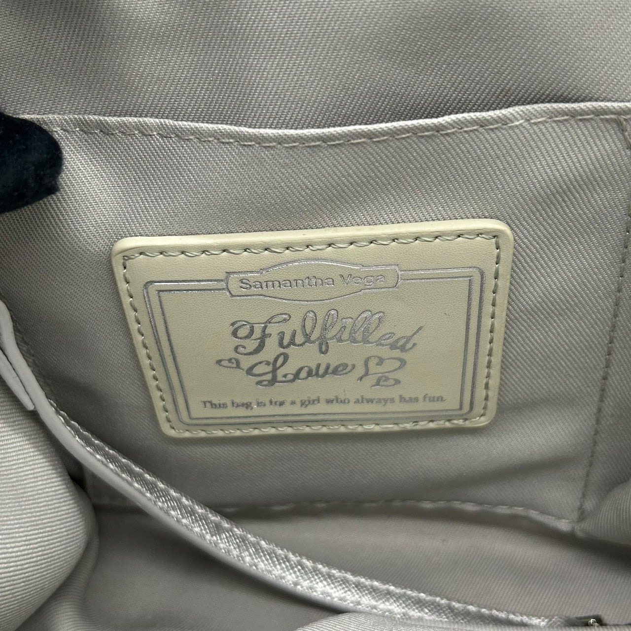 サマンサベガ Samantha Vega 2WAYバッグ ハンドバッグ ショルダーバッグ シルバー ファーチャーム付き 上品 E5