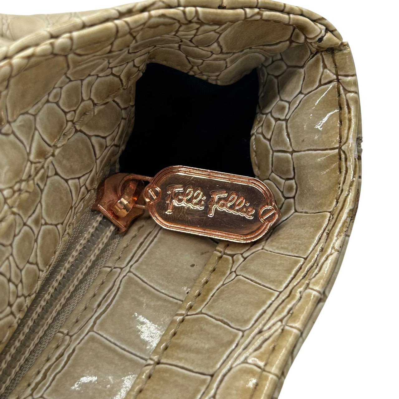 フォリフォリ Folli Follie ハンドバッグ トートバッグ 型押し ベージュ 上品 エレガント S55