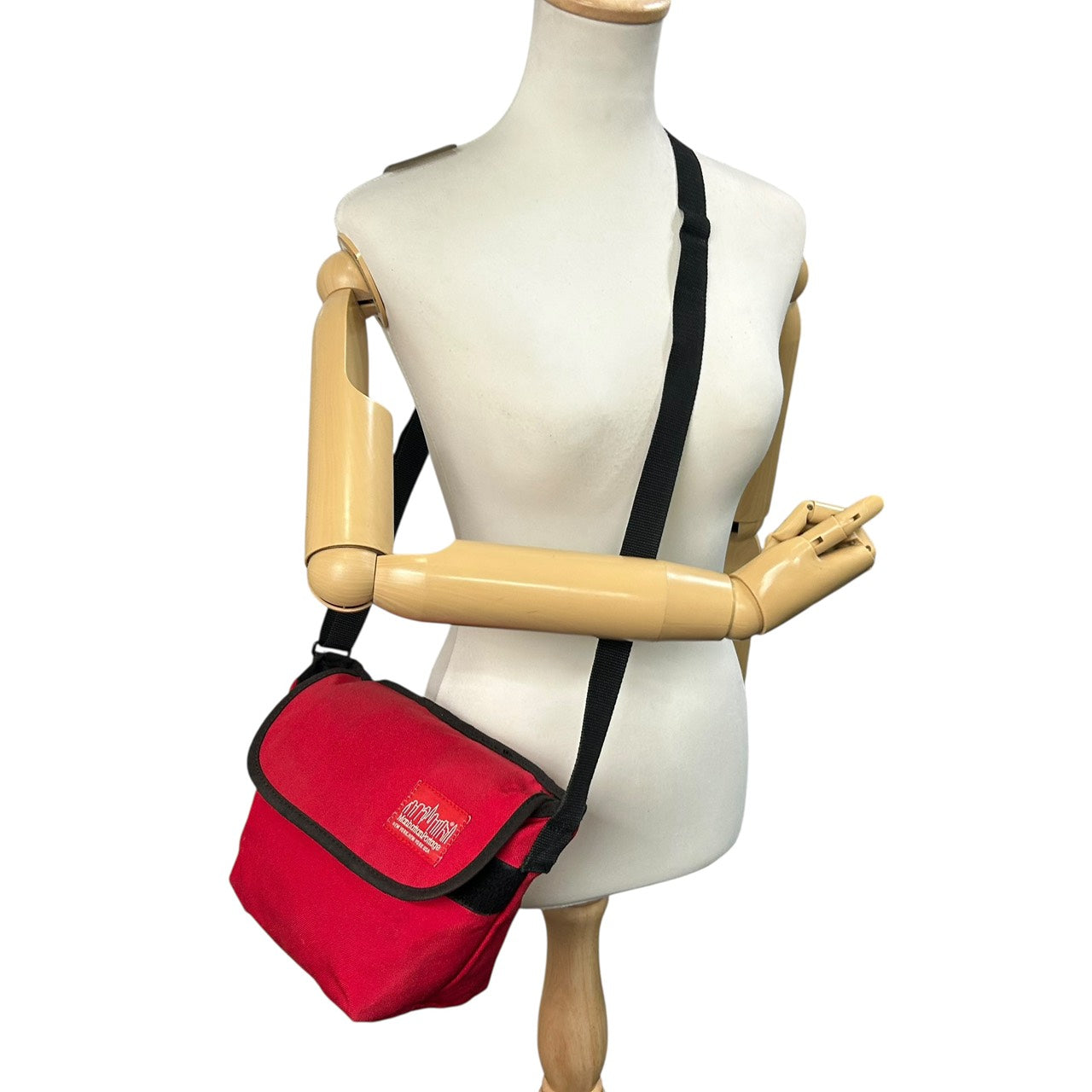 マンハッタンポーテージ Manhattan Portage メッセンジャーバッグ ショルダーバッグ 赤 レッド コーデュラナイロン S71
