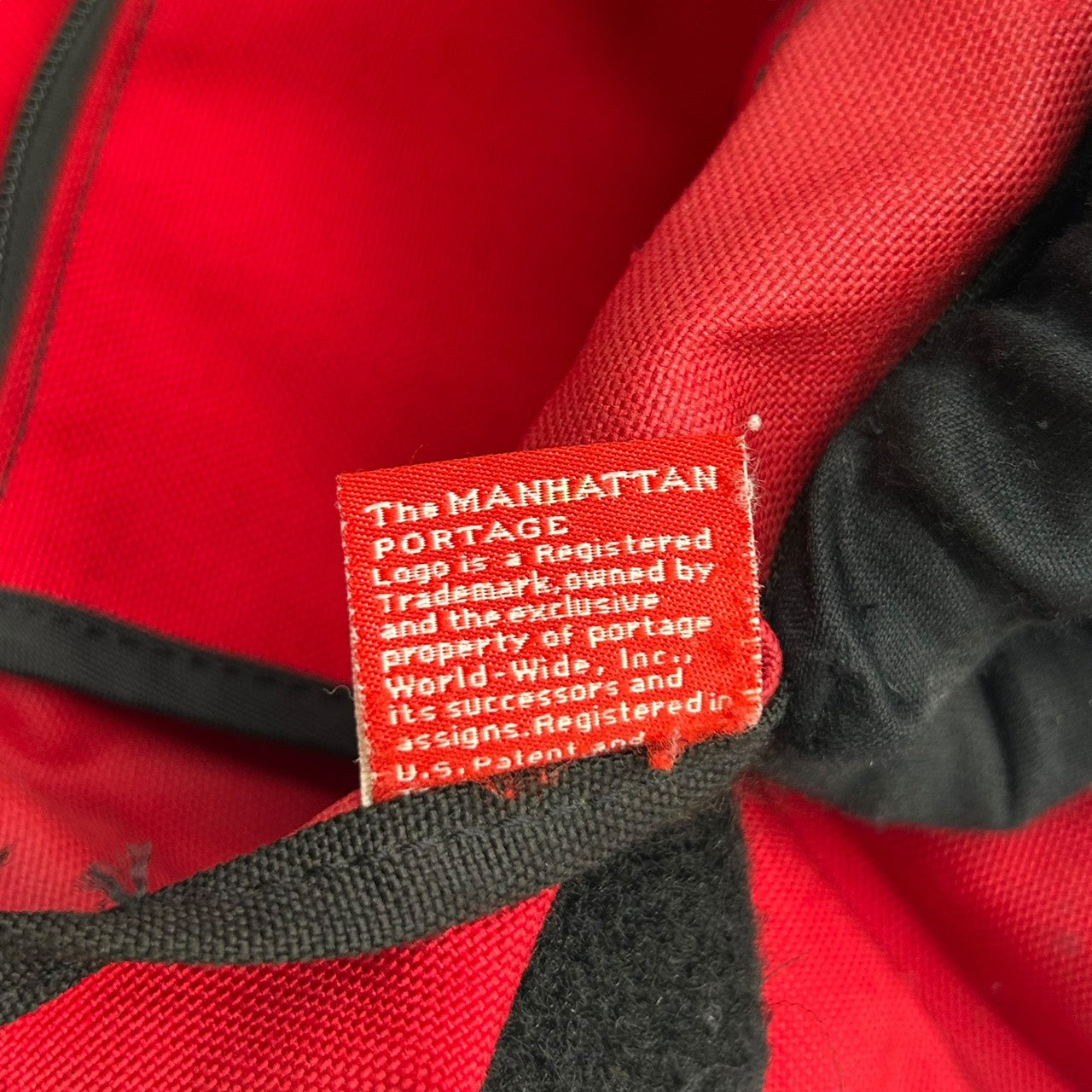 マンハッタンポーテージ Manhattan Portage メッセンジャーバッグ ショルダーバッグ 赤 レッド コーデュラナイロン S71