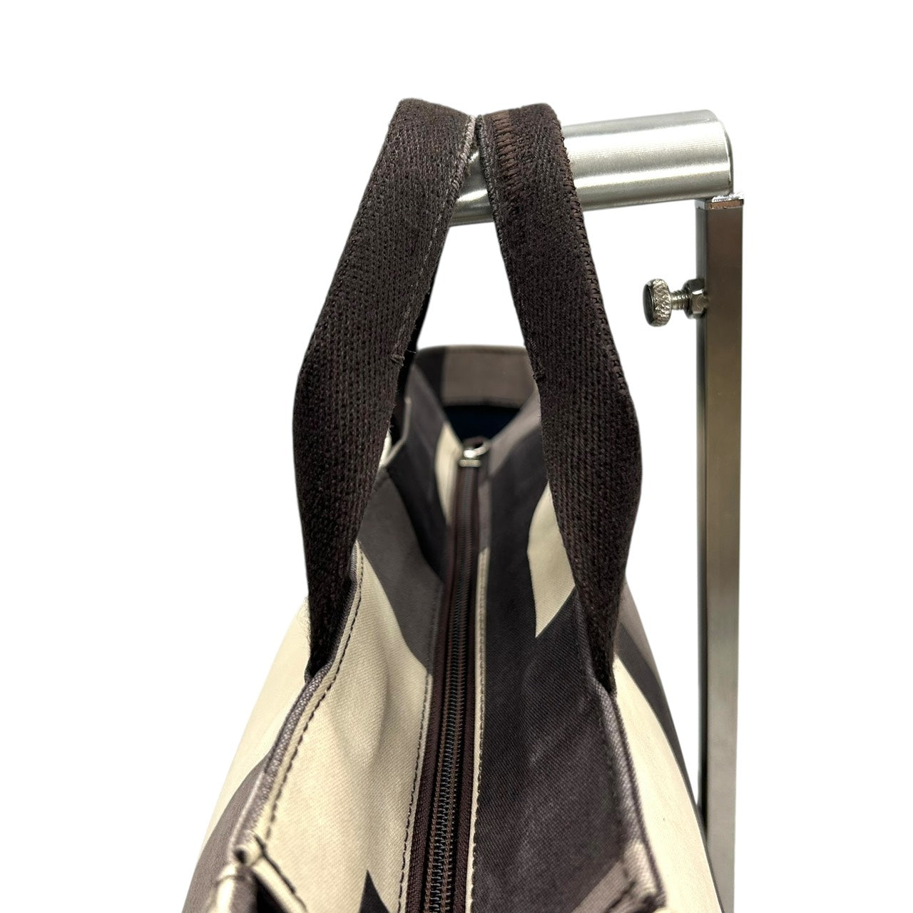 バリー BALLY トートバッグ ハンドバッグ キャンバス 幾何学柄 ベージュ 黒 ブラック 茶色 ブラウン シンプル 高級感 S71