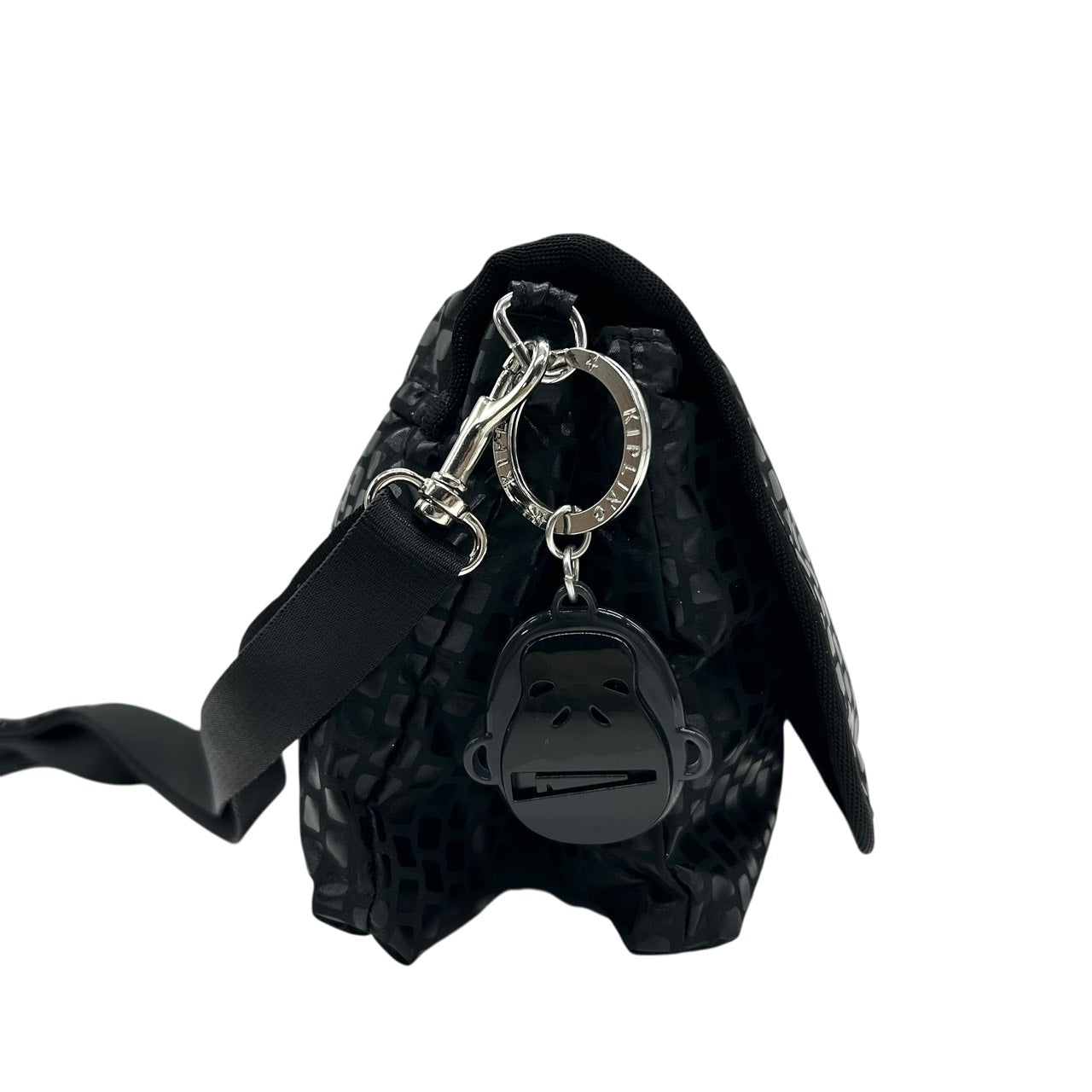美品　キプリング Kipling ショルダーバッグ クロスボディ ナイロン 黒 ブラック モノグラム 光沢 シルバー金具 軽量 S71