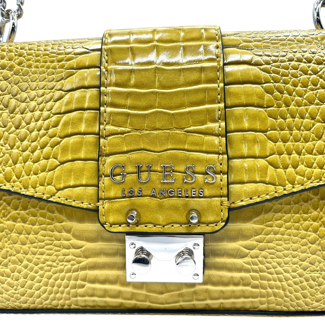 ゲス GUESS チェーンショルダーバッグ 型押し 黄色 イエローゴールド ロック金具 ロゴ 高級感 新品タグ付 R