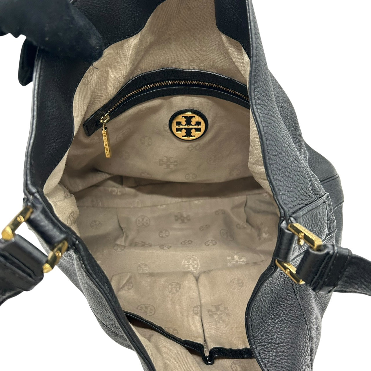 極美品 トリーバーチ TORY BURCH ホーボーバッグ ショルダーバッグ ワンショルダー 黒 ブラック レザー ロゴ型押し 高級 上品 S26