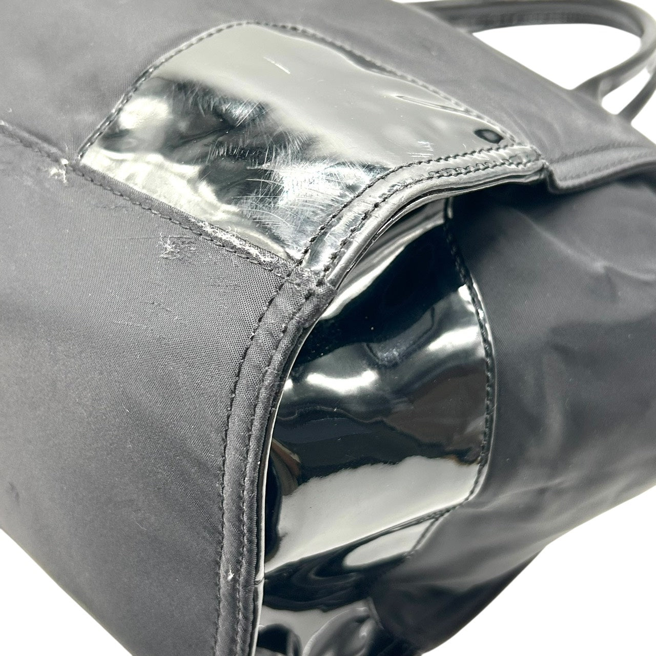 トリーバーチ TORY BURCH トートバッグ エラ ナイロン×エナメル 黒 ブラック 大容量 軽量 ダブルTロゴ T7