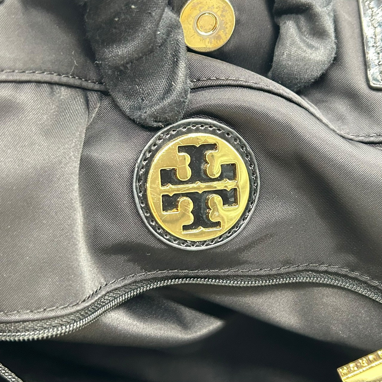 トリーバーチ TORY BURCH トートバッグ エラ ナイロン×エナメル 黒 ブラック 大容量 軽量 ダブルTロゴ T7
