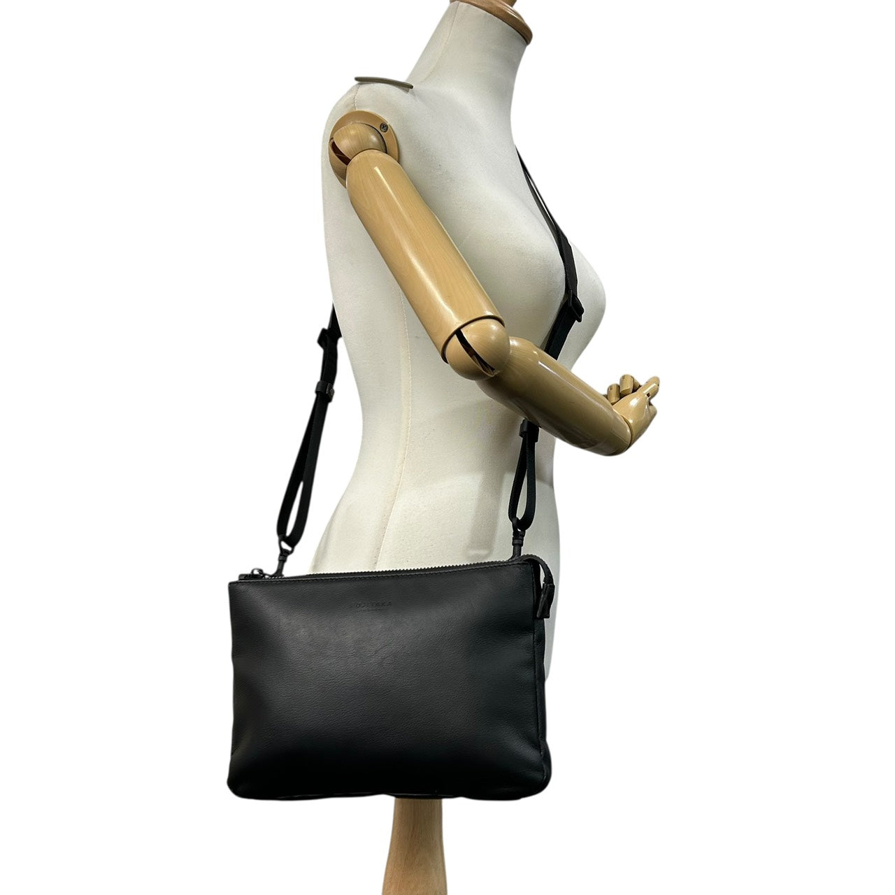 極美品 FUJITAKA ショルダーバッグ レザー ブラック 黒 シュリンクレザー 本革 サコッシュ メンズ 日本製 シンプル S26