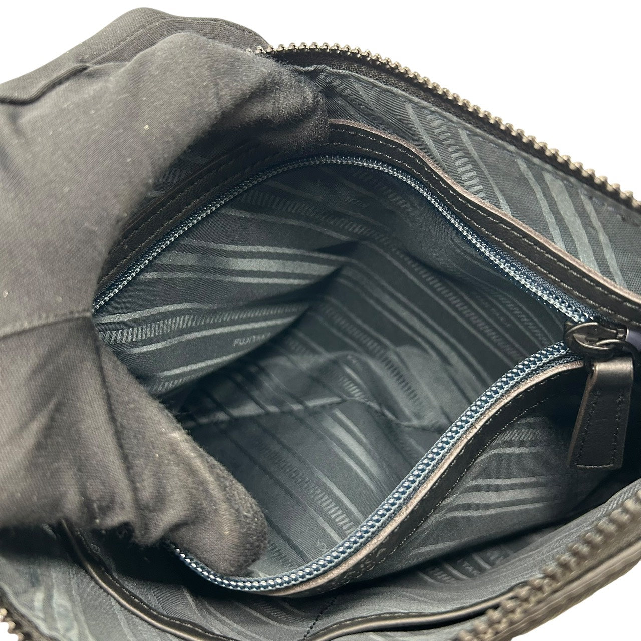 極美品 FUJITAKA ショルダーバッグ レザー ブラック 黒 シュリンクレザー 本革 サコッシュ メンズ 日本製 シンプル S26