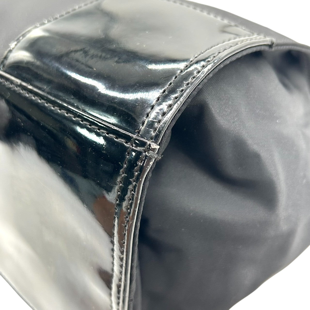 【Tory Burch】トリーバーチ エラトート トートバッグ ワンショルダー A4収納可 自立可 大容量 ナイロン パテントレザー ブラック 黒 デカロゴ ビッグロゴ レディース 通勤通学 ビジネス 軽量 人気モデル クリーニング済み s46