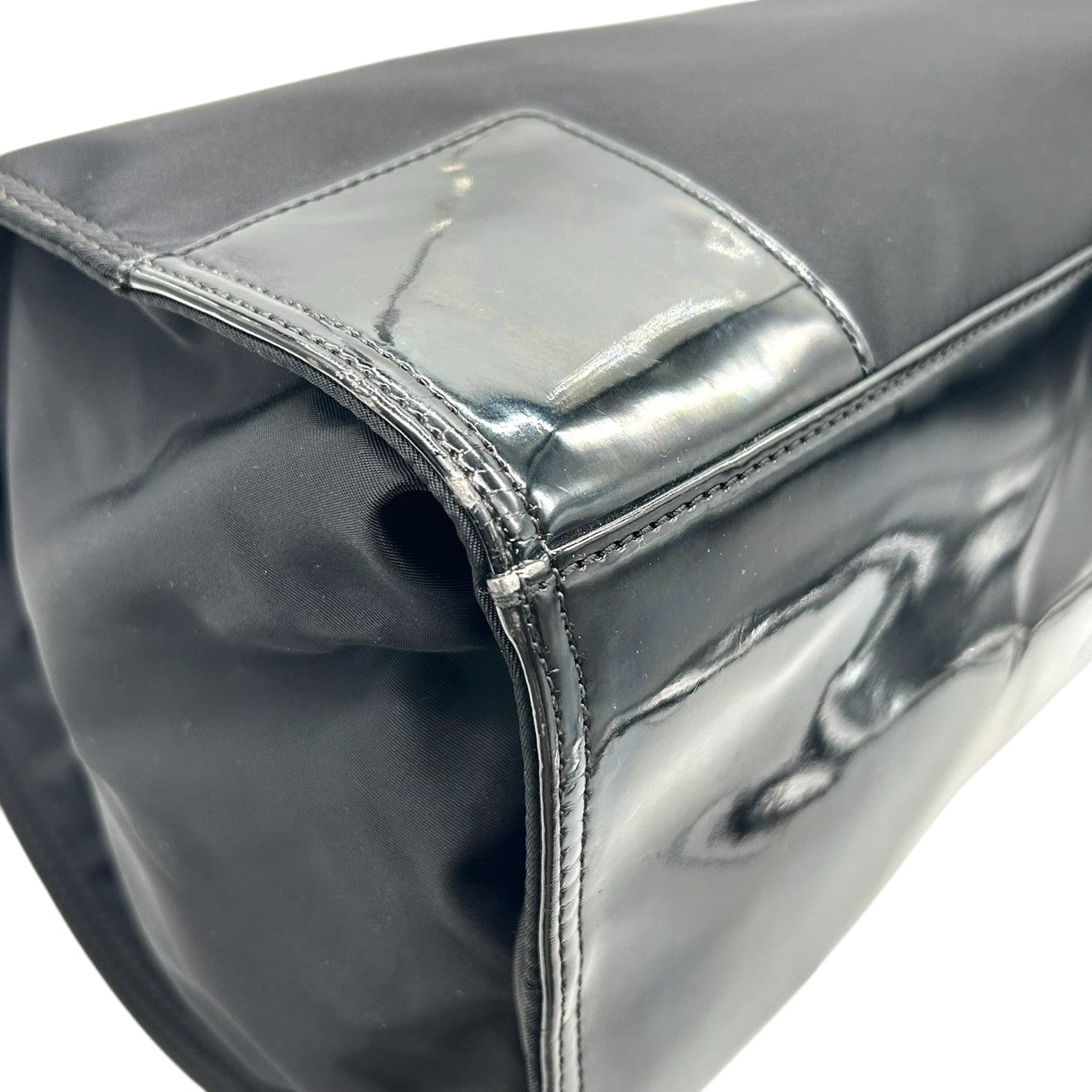 【Tory Burch】トリーバーチ エラトート トートバッグ ワンショルダー A4収納可 自立可 大容量 ナイロン パテントレザー ブラック 黒 デカロゴ ビッグロゴ レディース 通勤通学 ビジネス 軽量 人気モデル クリーニング済み s46