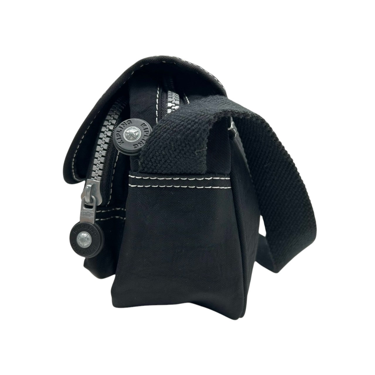 【Kipling】キプリング ショルダーバッグ クロスボディ 斜め掛け可 ナイロン ブラック 黒 軽量 多機能 ポケット多数 モンキーチャーム付き レディース カジュアル 旅行 サブバッグ 人気モデル クリーニング済み s66