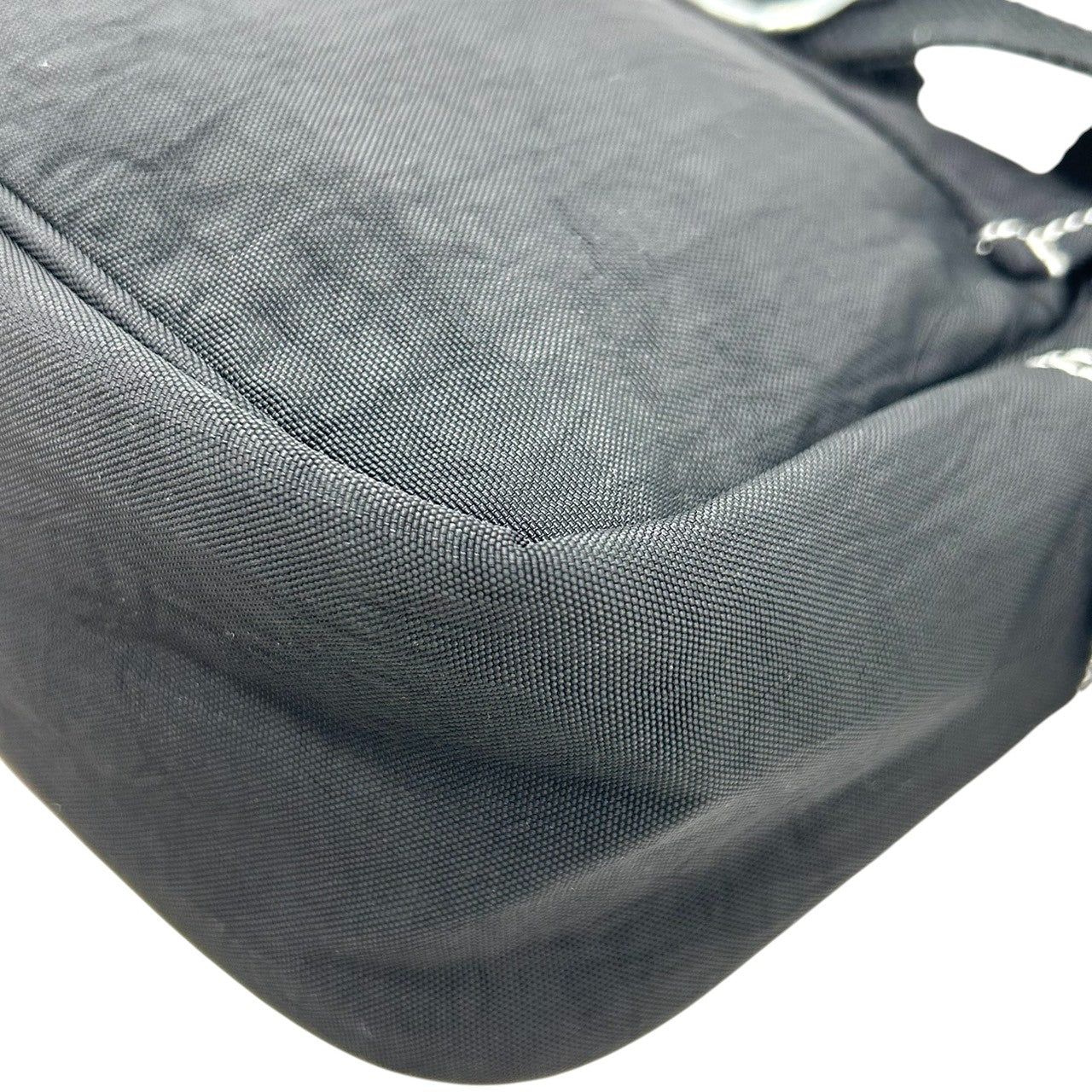 【Kipling】キプリング ショルダーバッグ クロスボディ 斜め掛け可 ナイロン ブラック 黒 軽量 多機能 ポケット多数 モンキーチャーム付き レディース カジュアル 旅行 サブバッグ 人気モデル クリーニング済み s66