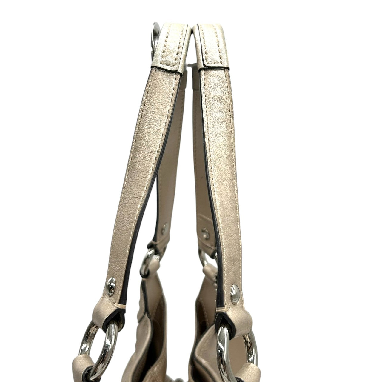 【美品】COACH コーチ ショルダーバッグ ワンショルダー F23602 パンチングレザー オプアート シグネチャー ゴールド シャンパンゴールド系 本革 レディース エレガント 通勤通学 人気モデル クリーニング済み s99