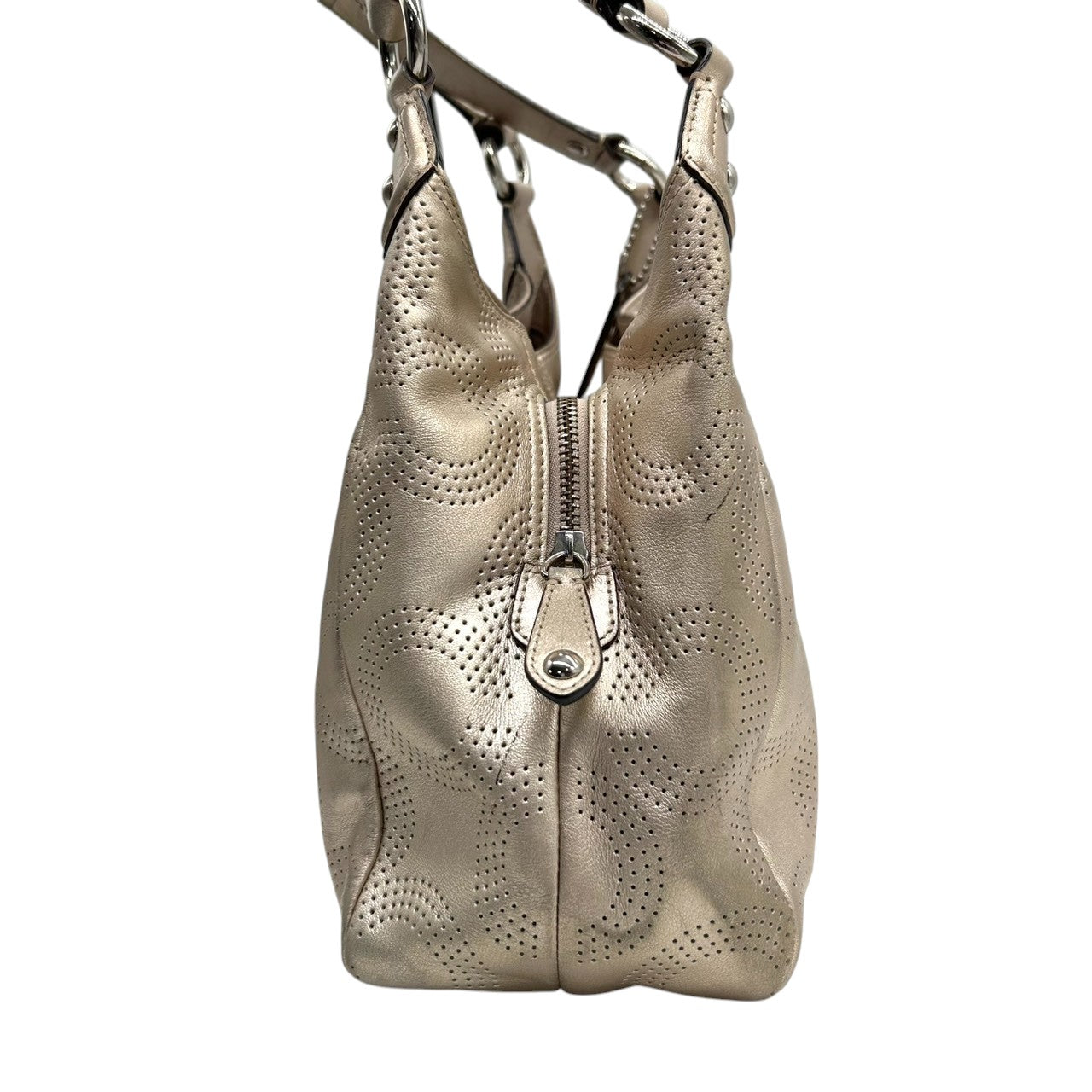 【美品】COACH コーチ ショルダーバッグ ワンショルダー F23602 パンチングレザー オプアート シグネチャー ゴールド シャンパンゴールド系 本革 レディース エレガント 通勤通学 人気モデル クリーニング済み s99