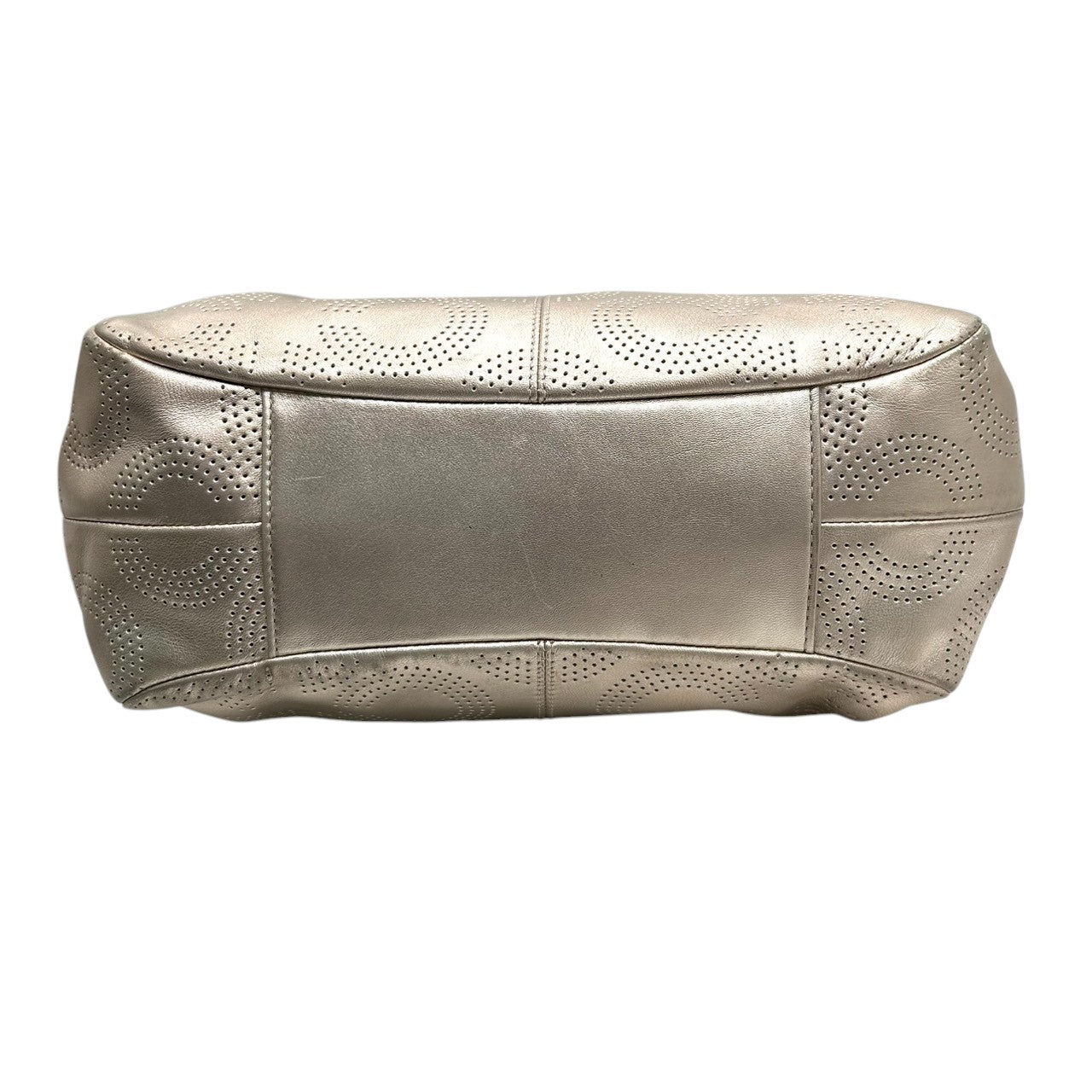 【美品】COACH コーチ ショルダーバッグ ワンショルダー F23602 パンチングレザー オプアート シグネチャー ゴールド シャンパンゴールド系 本革 レディース エレガント 通勤通学 人気モデル クリーニング済み s99