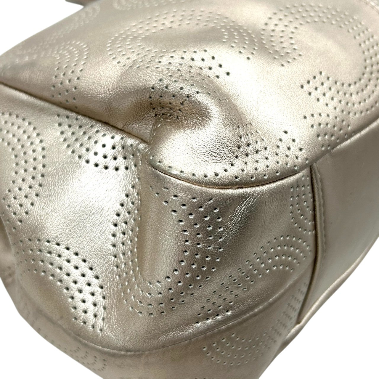 【美品】COACH コーチ ショルダーバッグ ワンショルダー F23602 パンチングレザー オプアート シグネチャー ゴールド シャンパンゴールド系 本革 レディース エレガント 通勤通学 人気モデル クリーニング済み s99