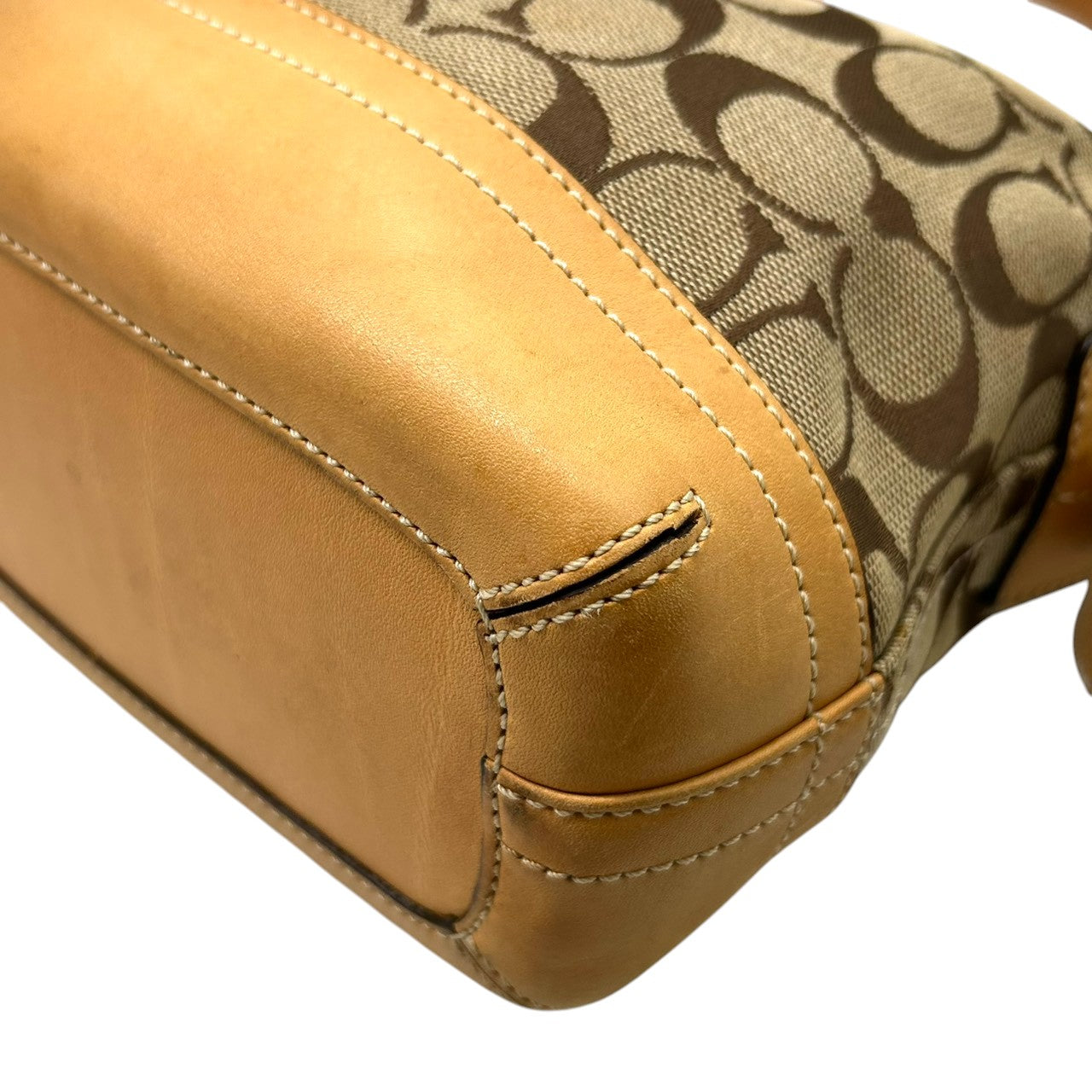 【COACH】コーチ ハンドバッグ ワンショルダーバッグ 9363P シグネチャー キャンバス レザー ブラウン ベージュ系 自立可 レディース クラシックデザイン タッセルチャーム付き 定番人気モデル クリーニング済み s99