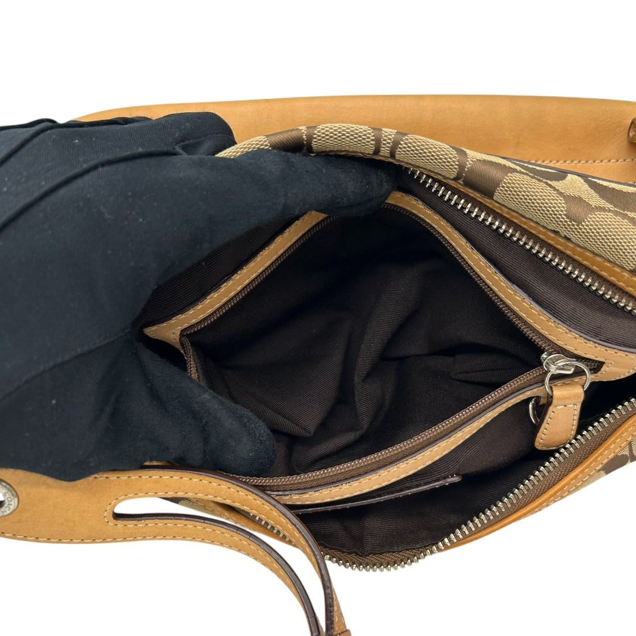 【COACH】コーチ ハンドバッグ ワンショルダーバッグ 9363P シグネチャー キャンバス レザー ブラウン ベージュ系 自立可 レディース クラシックデザイン タッセルチャーム付き 定番人気モデル クリーニング済み s99