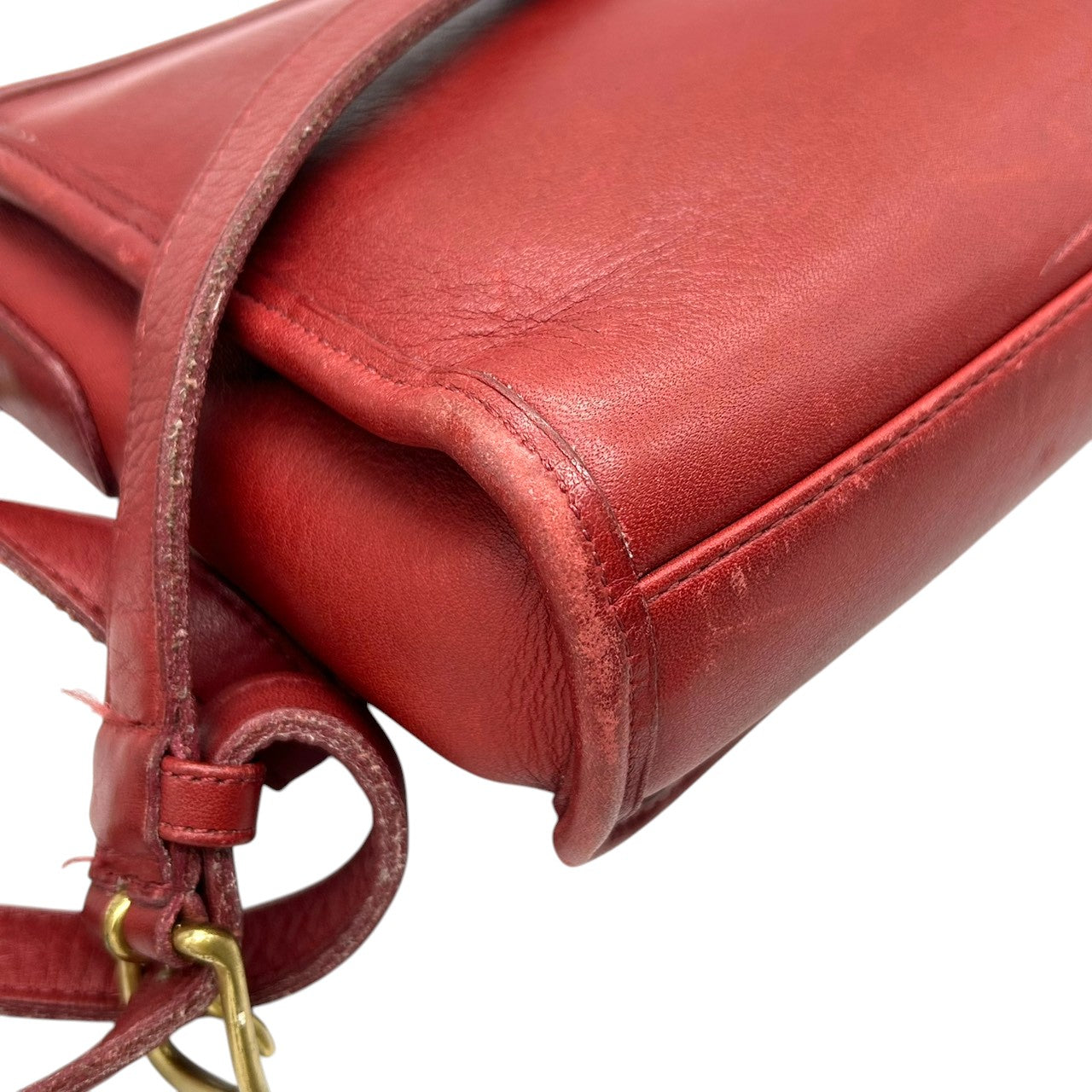 【希少/USA製】オールドコーチ COACH ショルダーバッグ クロスボディ 斜め掛け可 フラップ グラブタンレザー 本革 レッド 赤 レディース ヴィンテージ クラシックデザイン 人気モデル クリーニング済み s51