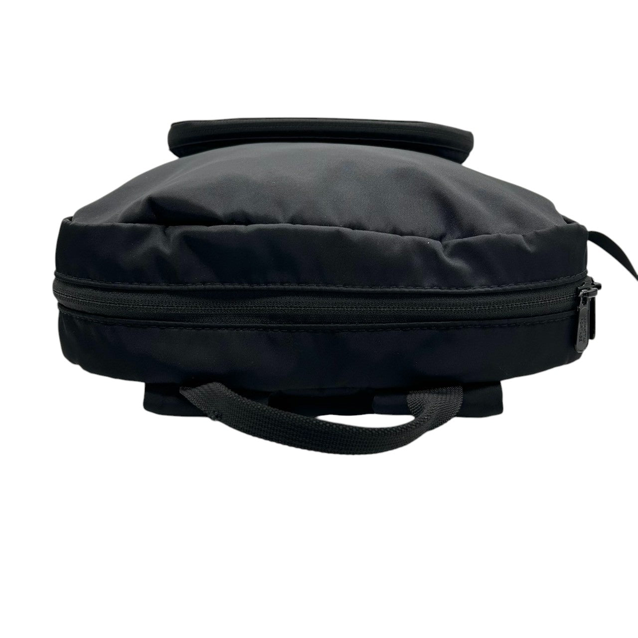 【美品】Manhattan Portage マンハッタンポーテージ バックパック リュックサック A4収納可 薄マチ スリム ナイロン ブラック 黒 カジュアル メンズ レディース ユニセックス 通勤通学 スタイリッシュ 人気モデル クリーニング済み s51