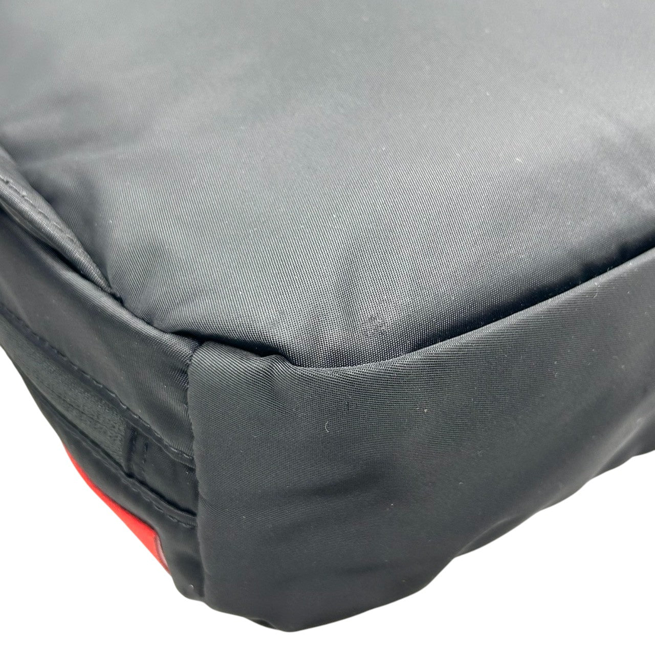 【美品】Manhattan Portage マンハッタンポーテージ バックパック リュックサック A4収納可 薄マチ スリム ナイロン ブラック 黒 カジュアル メンズ レディース ユニセックス 通勤通学 スタイリッシュ 人気モデル クリーニング済み s51