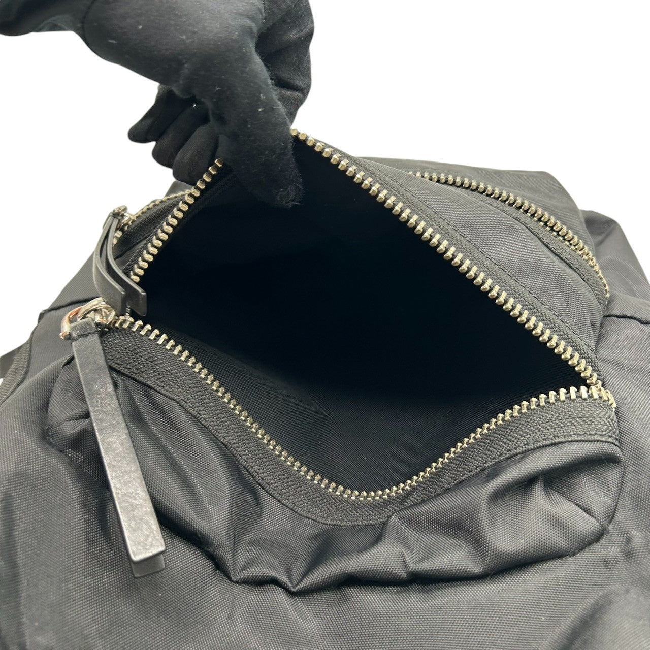 【美品】MARC JACOBS マークジェイコブス ナイロンバイカー バックパック M0008296 リュックサック A4収納可 ブラック 黒 多機能 軽量 メンズ レディース ユニセックス 通勤通学 人気モデル クリーニング済み s51