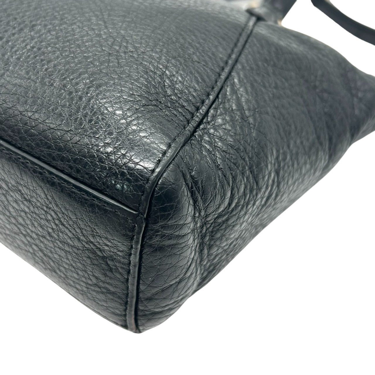 【COACH】コーチ 2WAY ハンドバッグ ショルダーバッグ プレーリーサッチェル 斜め掛け可 クロスボディ 本革 ペブルドレザー ブラック 黒 ゴールド金具 ホースアンドキャリッジロゴ レディース エレガント ビジネス 人気モデル クリーニング済み s45