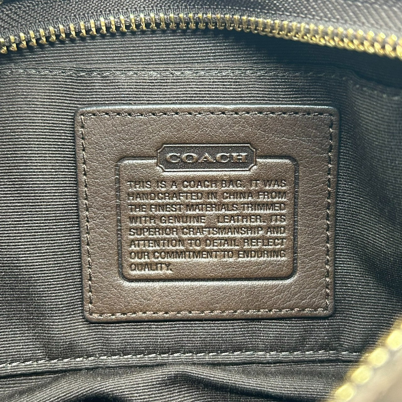 【未使用級/美品】COACH コーチ ハンドバッグ ワンショルダー アクセサリーポーチ シグネチャー キャンバス レザー ブラウン系 ゴールド金具 レディース クラシックデザイン コンパクト 人気モデル クリーニング済み s35