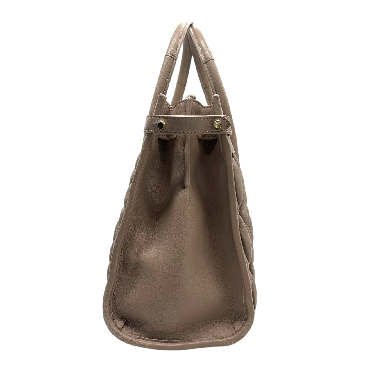 【FURLA】フルラ ハンドバッグ トートバッグ 自立可 キルティング 本革 レザー ピンクベージュ ダスティピンク系 ゴールド金具 レディース エレガント フェミニン 上品 大人可愛い ビジネス 通勤通学 パーティー お出かけ クリーニング済み H