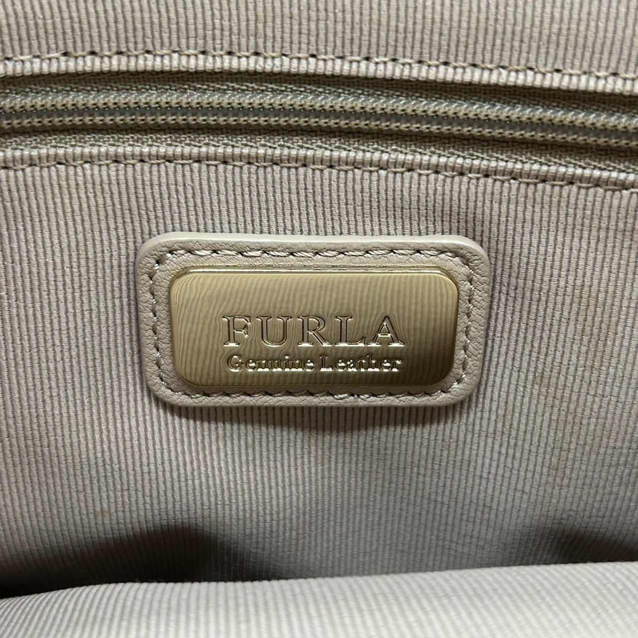 【FURLA】フルラ ハンドバッグ トートバッグ 自立可 キルティング 本革 レザー ピンクベージュ ダスティピンク系 ゴールド金具 レディース エレガント フェミニン 上品 大人可愛い ビジネス 通勤通学 パーティー お出かけ クリーニング済み H