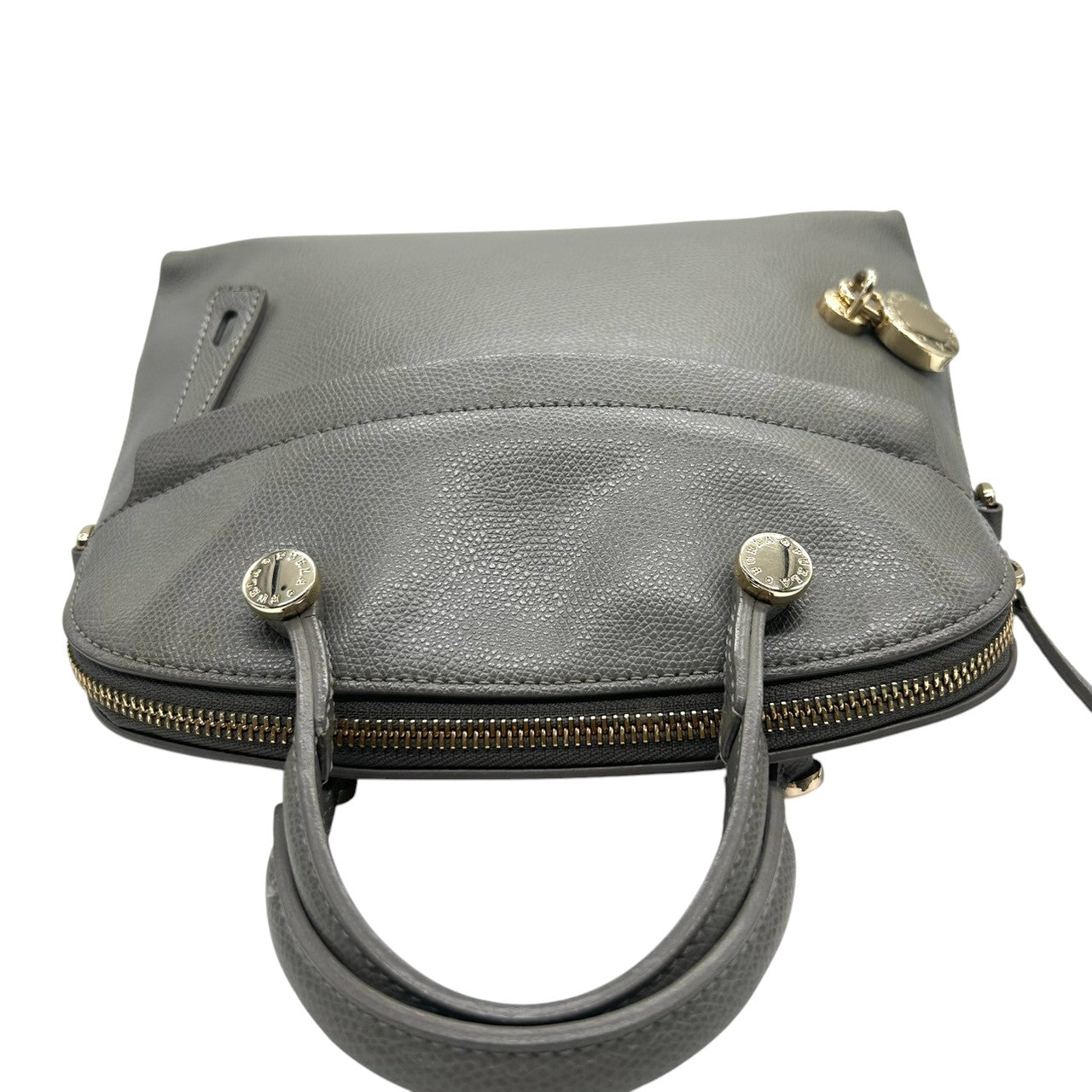 【美品】FURLA フルラ パイパー 2WAY ハンドバッグ ショルダーバッグ Mサイズ 斜め掛け可 自立可 ドーム型 本革 レザー グレー系 ゴールド金具 パドロックチャーム付き レディース ビジネス 通勤通学 エレガント クリーニング済み s57