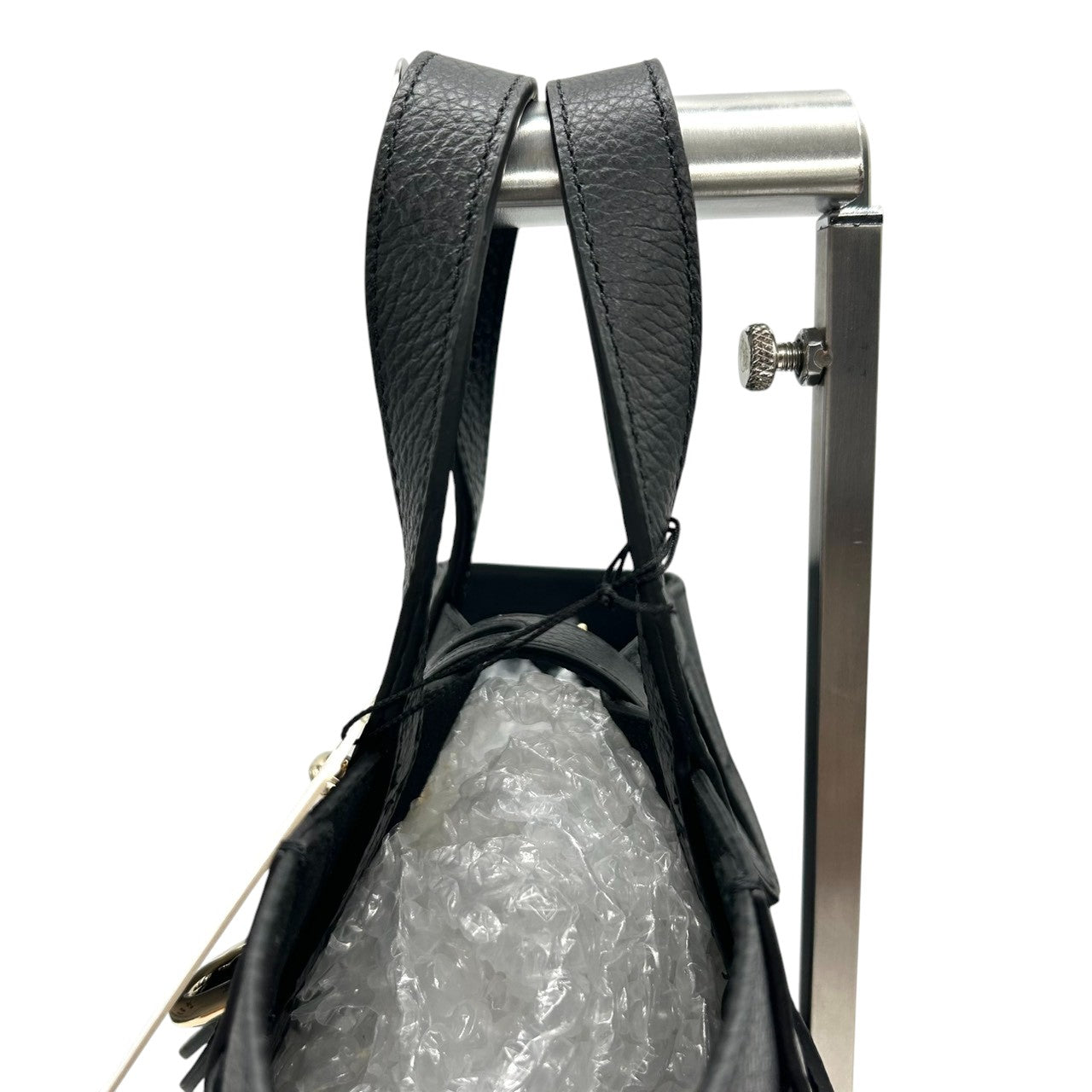 【未使用級/タグ付き】FURLA フルラ ネット ミニ 2WAY ハンドバッグ ショルダーバッグ ミニトート ドローストリング 自立可 斜め掛け可 ペブルドレザー ブラック ゴールド金具 レディース エレガント フェミニン 通勤通学 人気モデル s57