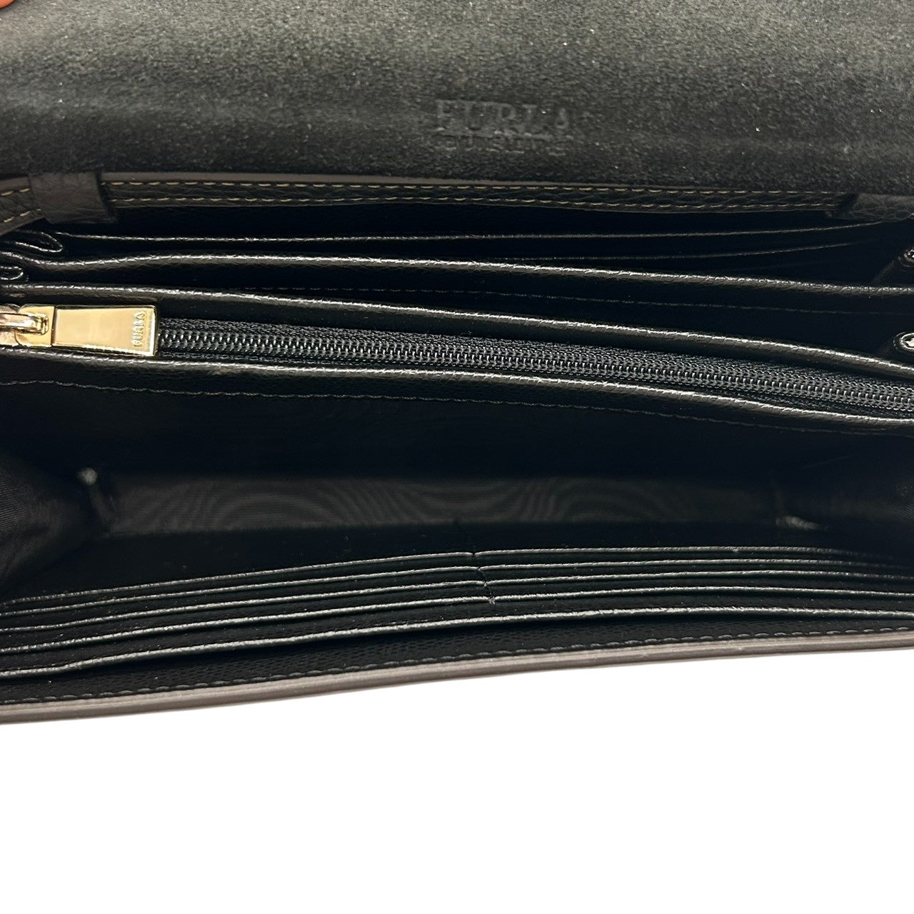 【未使用級/美品】FURLA フルラ ショルダーウォレット お財布ポシェット 2WAY クラッチバッグ 斜め掛け可 本革 レザー トリコロール ブラック グレー アイボリー ゴールド金具 カード多数収納 レディース 人気モデル クリーニング済み s57