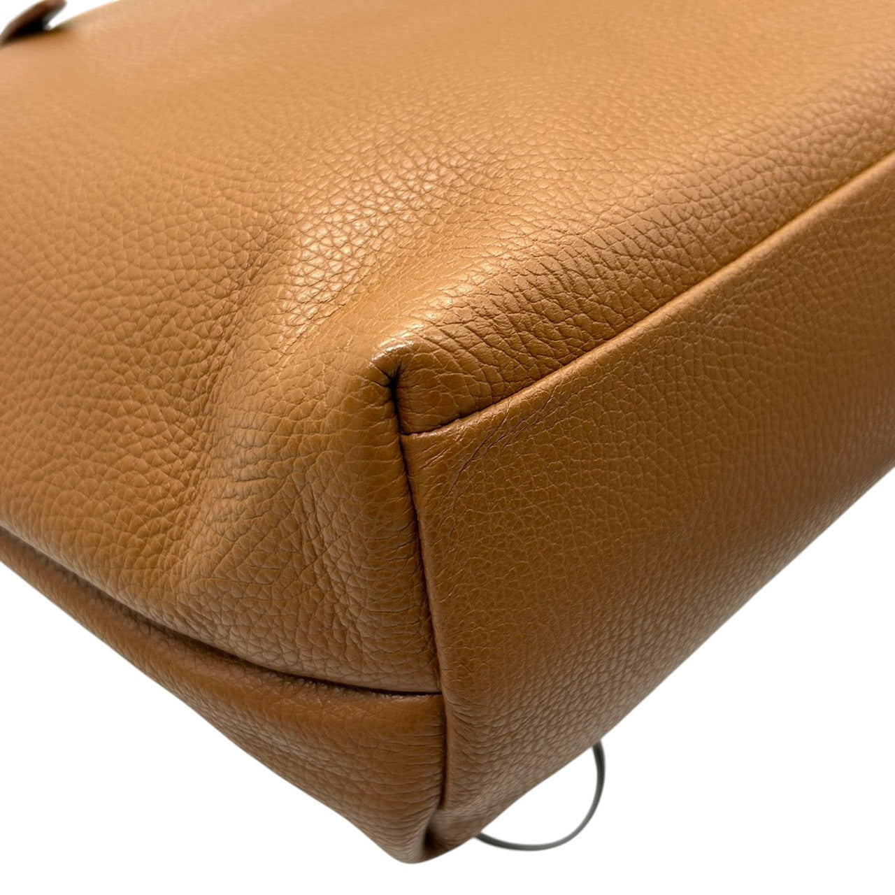 【未使用級/美品】FURLA フルラ トートバッグ ルーチェ ワンショルダー A4収納可 自立可 大容量 本革 ペブルドレザー ブラウン キャメル系 ゴールド金具 レディース ビジネスバッグ 通勤通学 エレガント 人気モデル クリーニング済み s57