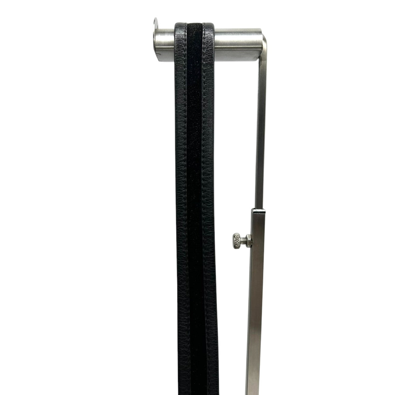 【SEE BY CHLOE】シーバイクロエ ショルダーバッグ クロスボディ 斜め掛け可 フラップ 本革 レザー ブラック 黒 ゴールドジッパーデザイン レディース カジュアル モード エレガント 人気モデル クリーニング済み s54