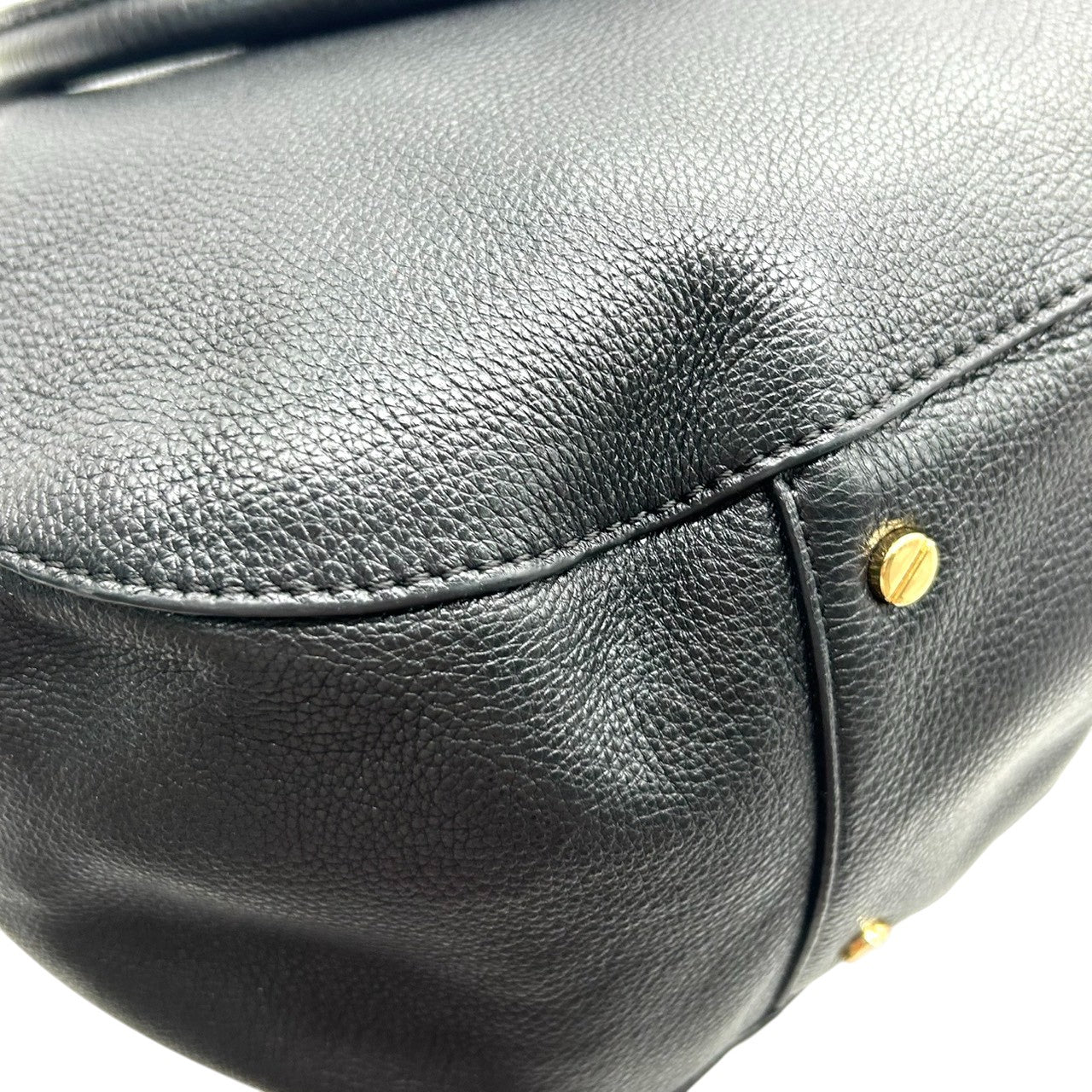 【美品/保存袋付】Tory Burch アマンダ 2WAY ハンドバッグ ショルダーバッグ 斜め掛け可 自立可 A4収納可 大容量 本革 ペブルドレザー ブラック 黒 デカロゴ レディース ビジネス 通勤通学 人気モデル クリーニング済み s54