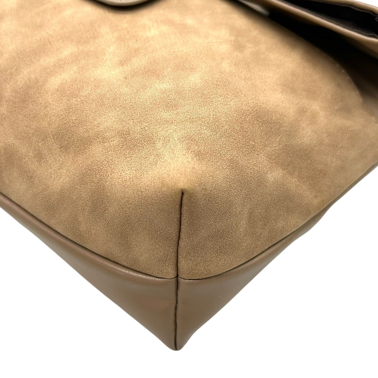 【美品】PAPILLONNER パピヨネ 2WAY クラッチバッグ ショルダーバッグ ハンドバッグ 斜め掛け可 レザー スエード ベージュ系 バンブー ターンロック レディース エレガント スタイリッシュ 人気モデル クリーニング済み s54