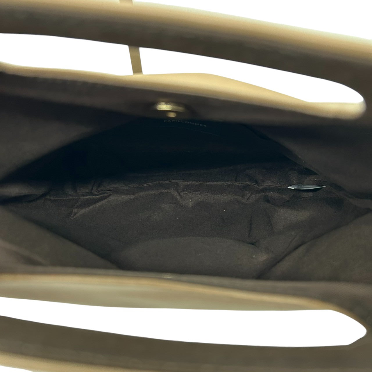 【美品】PAPILLONNER パピヨネ 2WAY クラッチバッグ ショルダーバッグ ハンドバッグ 斜め掛け可 レザー スエード ベージュ系 バンブー ターンロック レディース エレガント スタイリッシュ 人気モデル クリーニング済み s54