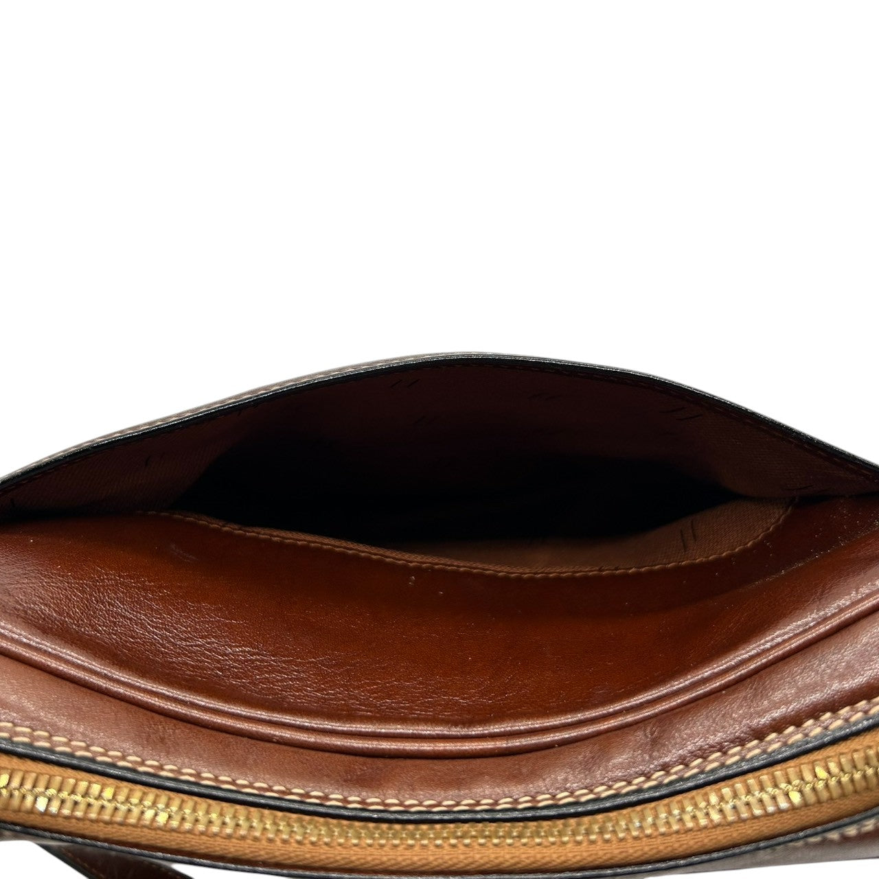 【美品】GOLD PFEIL ゴールドファイル ショルダーバッグ 斜め掛け可 本革 レザー ダークブラウン ゴールド金具 ドイツ製 ヴィンテージ クラシック レディース メンズ ユニセックス 上品 エレガント 人気モデル クリーニング済み s74