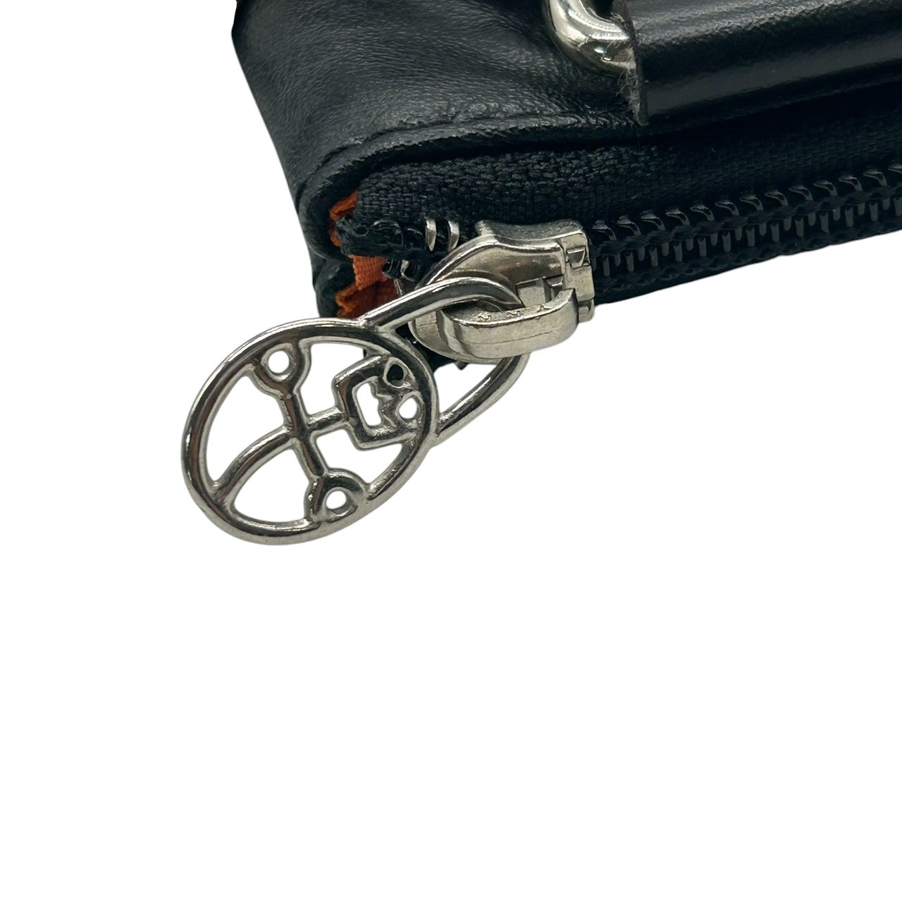 【美品】カステルバジャック ショルダーバッグ ポシェット レザー 本革 ブラック レッドステッチ ロゴ 型押し メンズ レディース ユニセックス 斜め掛け可 コンパクト 軽量 ミニショルダー カジュアル クリーニング済み 61153 U8