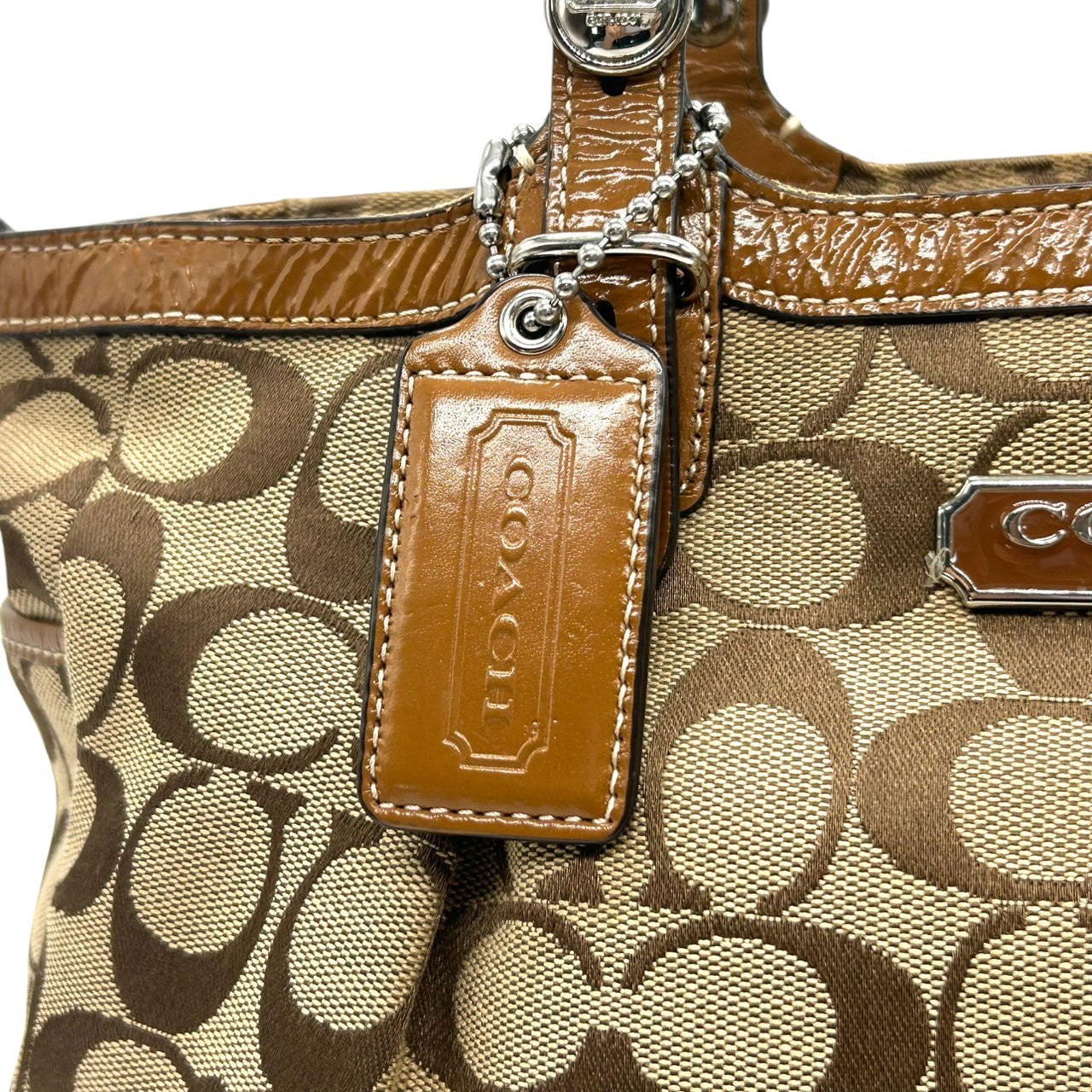 コーチ トートバッグ シグネチャー キャンバス レザー ブラウン F15146 A4収納可 肩掛け ワンショルダー 通勤 通学 レディース ハンドバッグ チャーム付き エレガント クラシックデザイン クリーニング済み s63