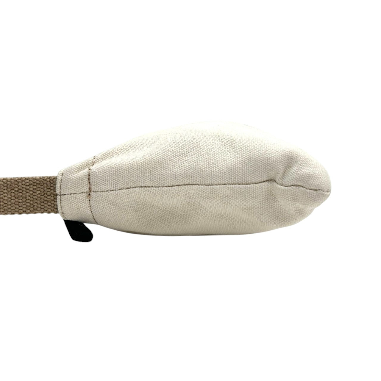 【美品】アニエスベー ショルダーバッグ キャンバス ロゴ アイボリー ポシェット サコッシュ 斜め掛け可 レディース コンパクト 軽量 カジュアル シンプルデザイン ミニバッグ お出かけ デイリーユース クリーニング済み s63