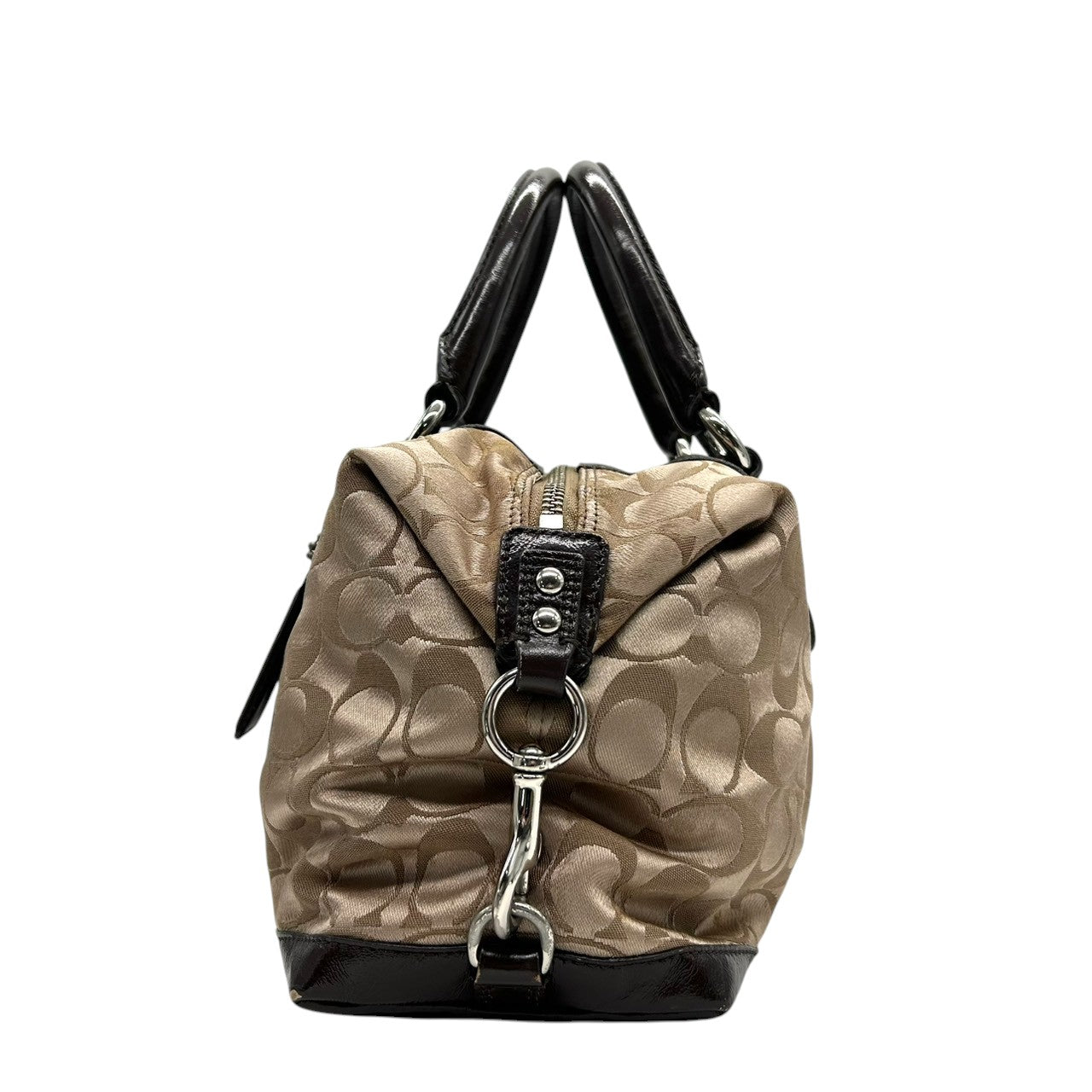 コーチ 2WAY ハンドバッグ F15443 シグネチャー ナイロン パテントレザー ブラウン ミニボストン ショルダーバッグ レディース チャーム付き エレガント クラシックデザイン コンパクトモデル クリーニング済み s26