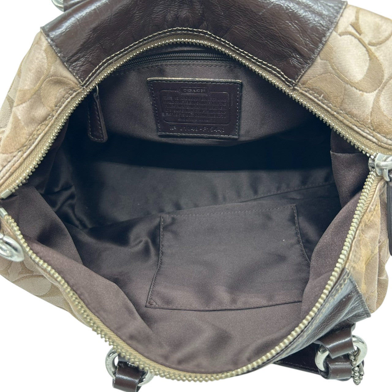 コーチ 2WAY ハンドバッグ F15443 シグネチャー ナイロン パテントレザー ブラウン ミニボストン ショルダーバッグ レディース チャーム付き エレガント クラシックデザイン コンパクトモデル クリーニング済み s26